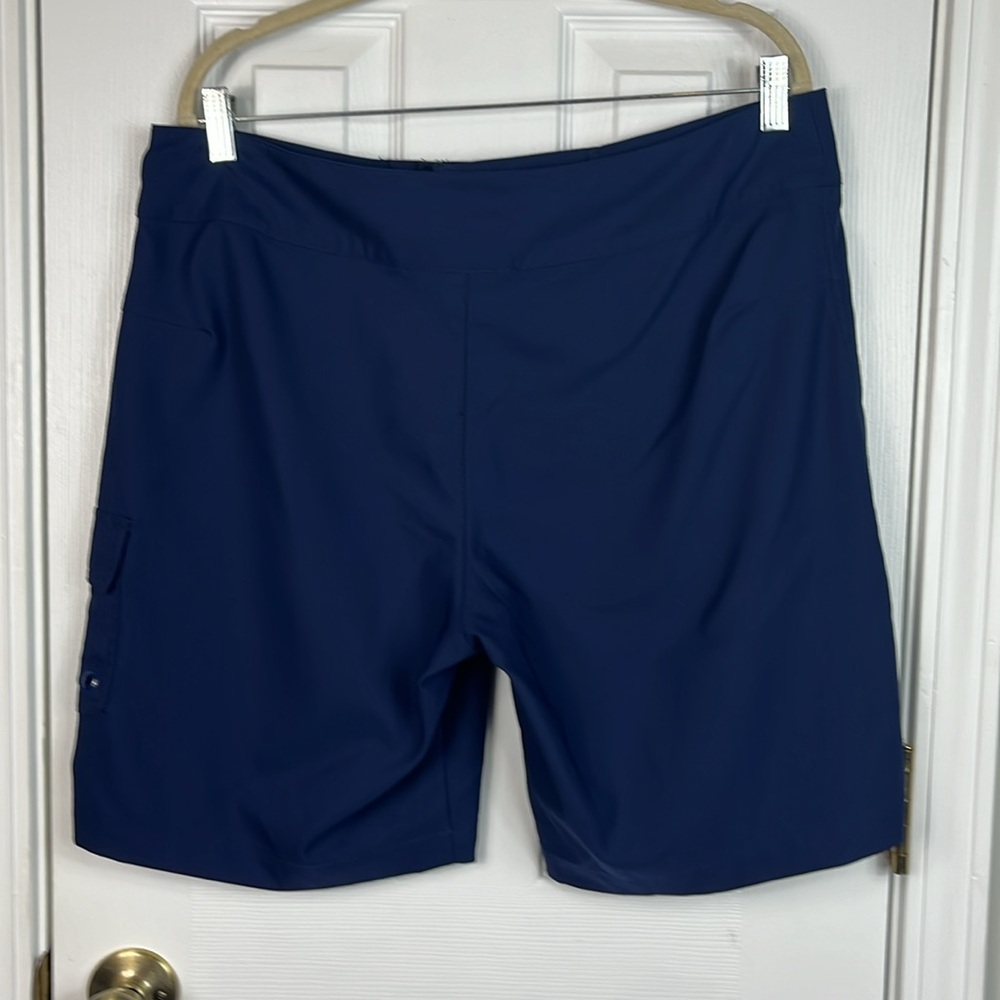 Jag navy blue swim shorts size XL. Pocket on leg, 100% polyester. - Picture 5 of 8
